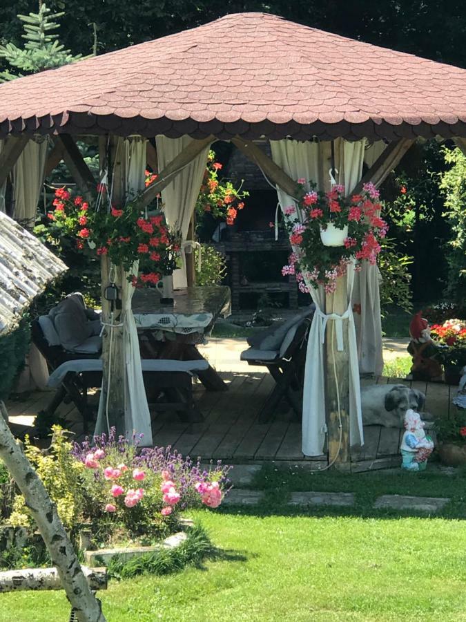 Casa Csiki Villa Rîşnov Kültér fotó